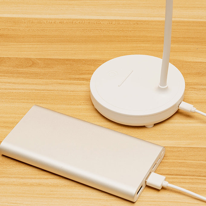 مصباح طاولة LED بلاستيكي USB مستدير محمول حديث وبسيط للدراسة 