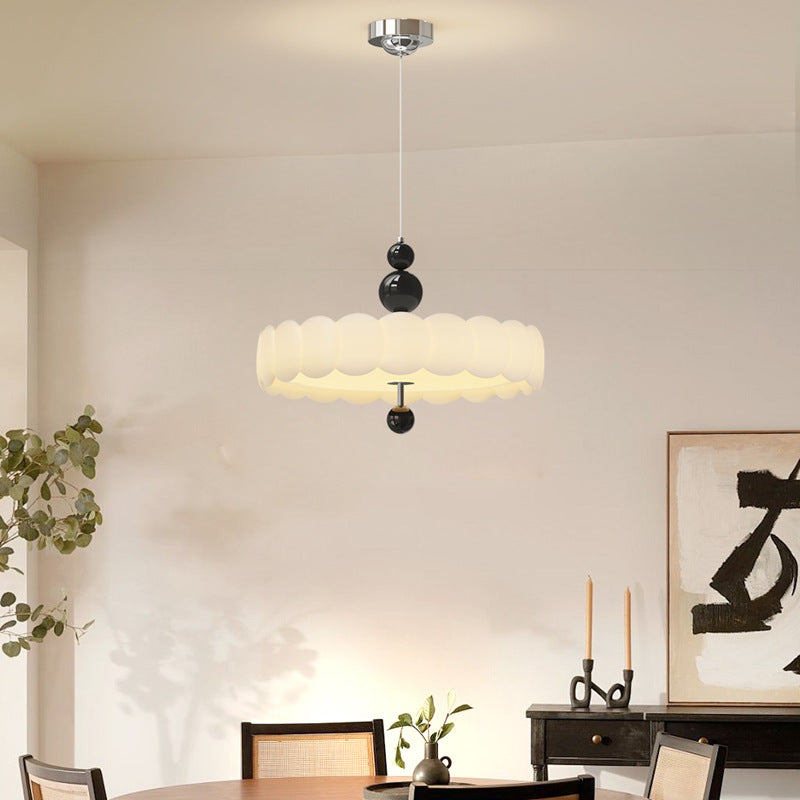 Traditionelle französische Creme-Kürbis-Eisen-PE-LED-Pendelleuchte für das Wohnzimmer 