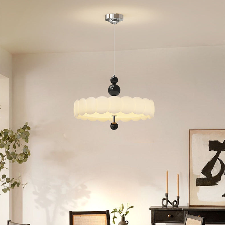 Traditionelle französische Creme-Kürbis-Eisen-PE-LED-Pendelleuchte für das Wohnzimmer 