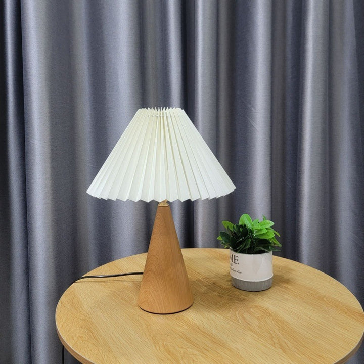 Lampe de table 1 lumière en fer avec abat-jour en tissu plissé en forme de tambour et interrupteur à glissière nordique contemporain pour chambre à coucher 