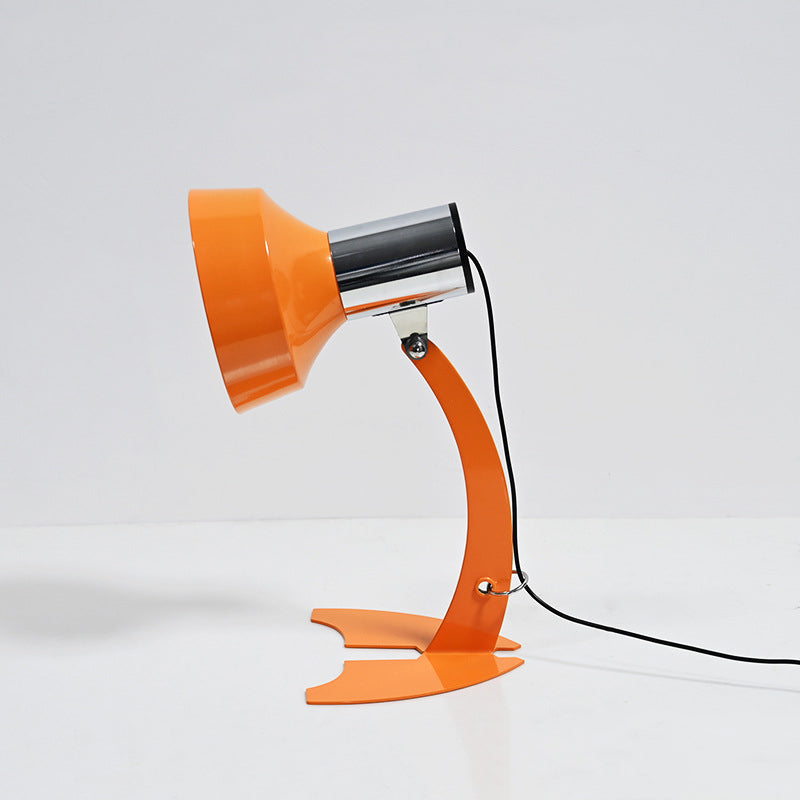 Moderne minimalistische USB-verstellbare Tischlampe aus Eisen mit Kegelform und Fischschwanz-LED für das Schlafzimmer 