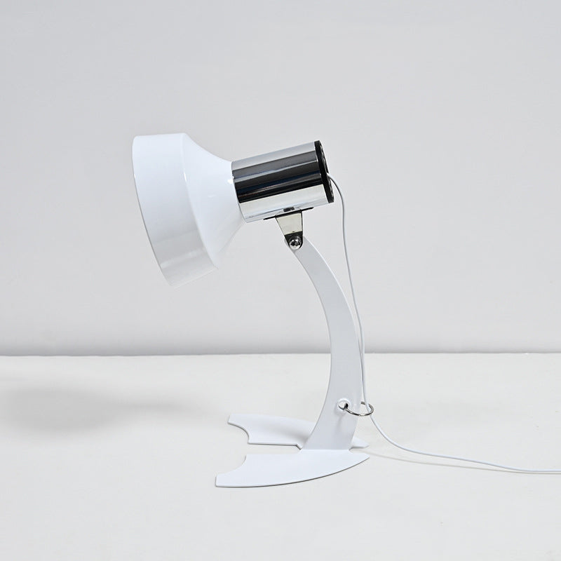Moderne minimalistische USB-verstellbare Tischlampe aus Eisen mit Kegelform und Fischschwanz-LED für das Schlafzimmer 