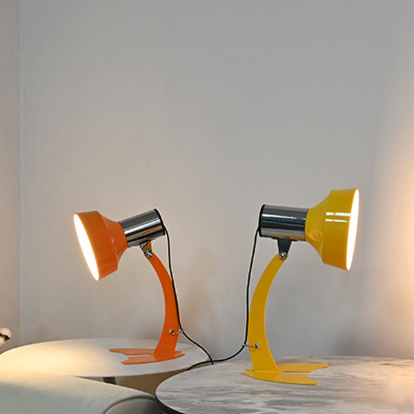 Moderne minimalistische USB-verstellbare Tischlampe aus Eisen mit Kegelform und Fischschwanz-LED für das Schlafzimmer 