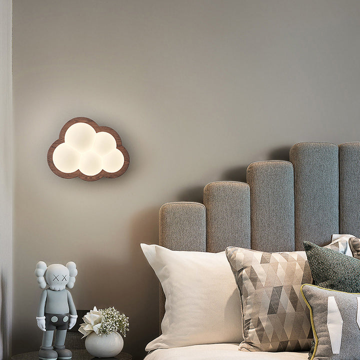 Applique murale LED avec base en bois Creative Cloud contemporaine et abat-jour en PE pour chambre à coucher 