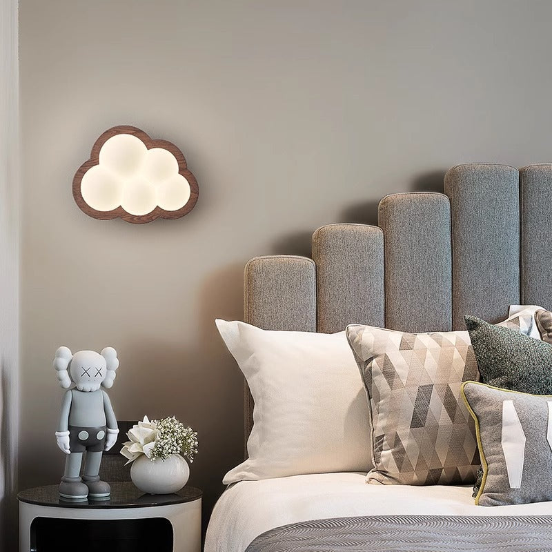 Applique murale LED avec base en bois Creative Cloud contemporaine et abat-jour en PE pour chambre à coucher 
