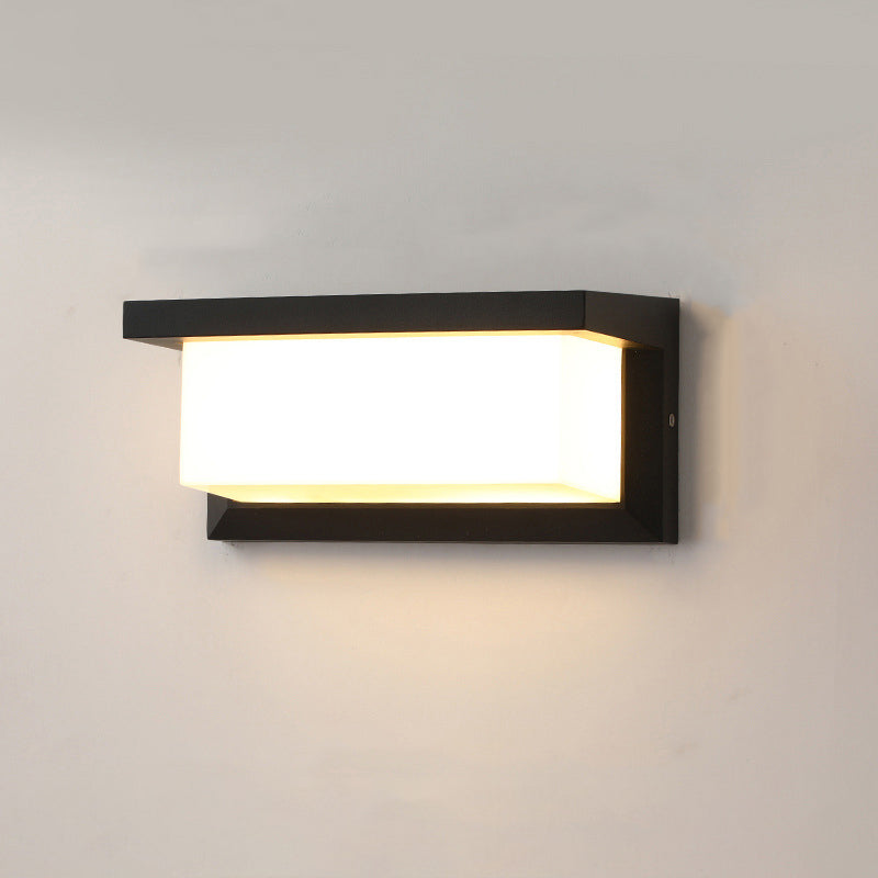 مصباح حائط LED مستطيل مقاوم للماء من الألومنيوم بتصميم حديث وبسيط للفناء الخارجي 