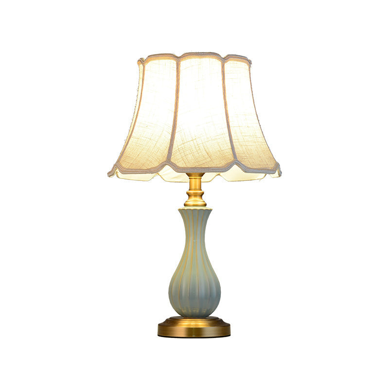 Lámpara de Mesa de 1 Luz de Cristal de Tela de Tambor Europea Tradicional de Cobre Para Sala de Estar 
