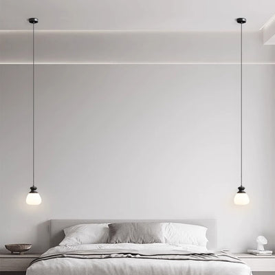 Zeitgenössische nordische Messing-Glasflasche Form 1-Licht Pendelleuchte für das Wohnzimmer 