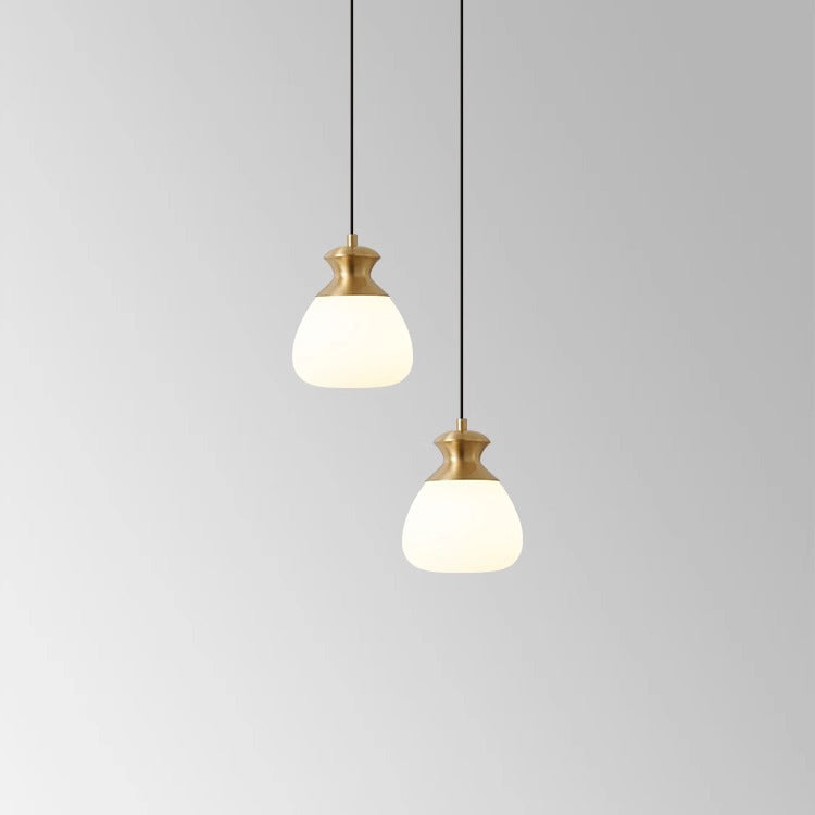 Zeitgenössische nordische Messing-Glasflasche Form 1-Licht Pendelleuchte für das Wohnzimmer 