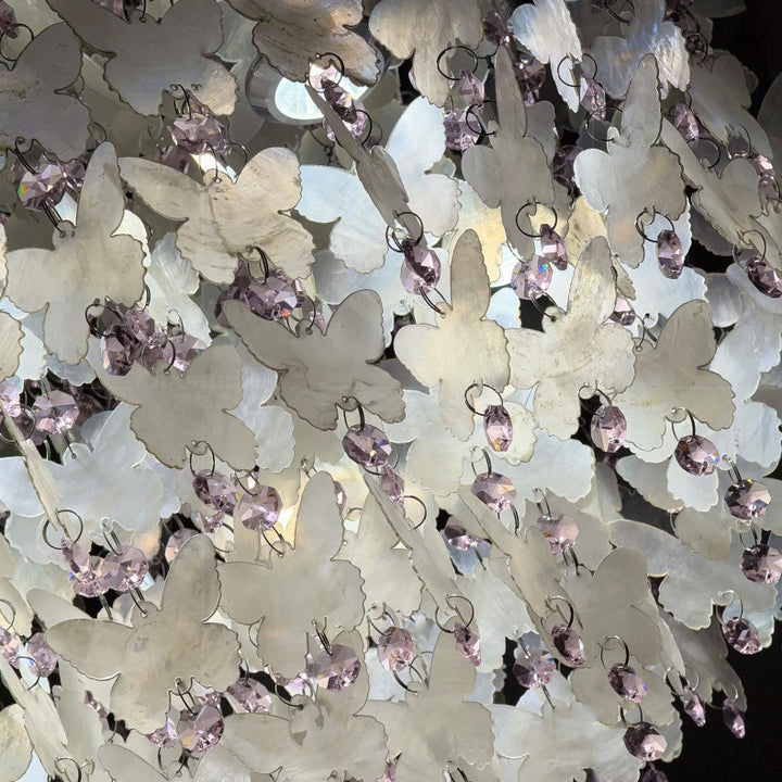 Lustre encastré LED en forme de papillon en cristal créatif contemporain en acier inoxydable avec carillon éolien en coquillage pour chambre à coucher 