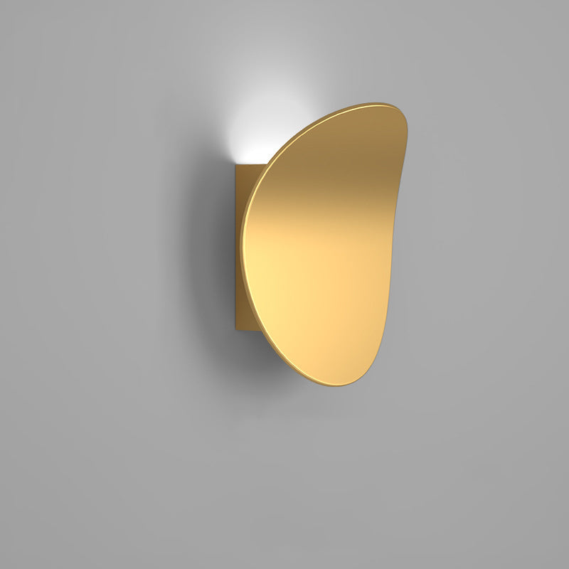 Moderne minimalistische Wandleuchte aus Holzmaserung, gebogenem rundem Eisen und Aluminium mit LED für den Flur 