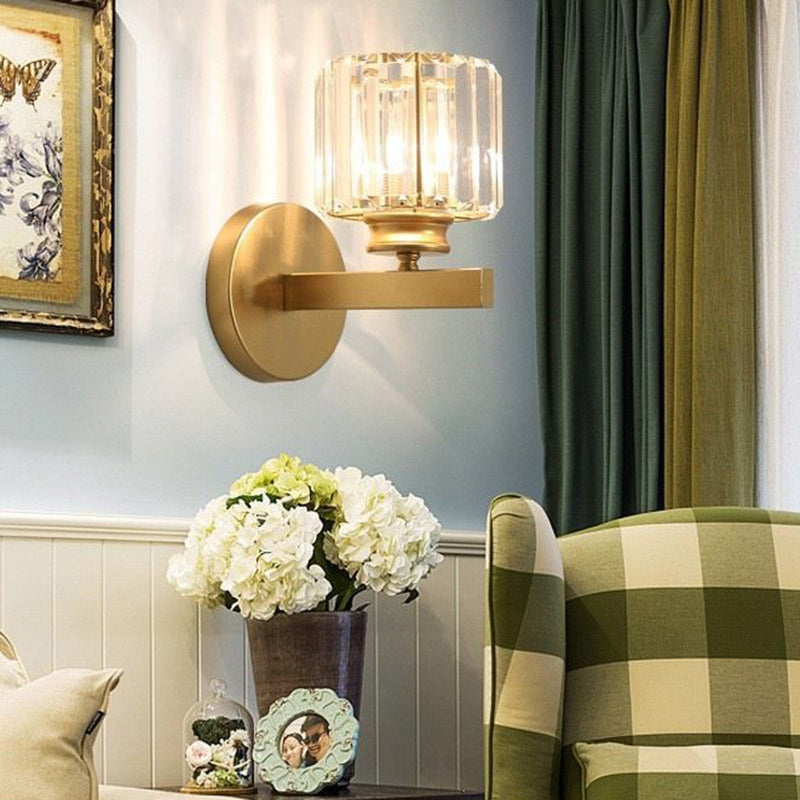 Contemporary Luxury Square Round Ribbed Crystal Hardware 1-Light Wall Sconce Lamp For Living Room