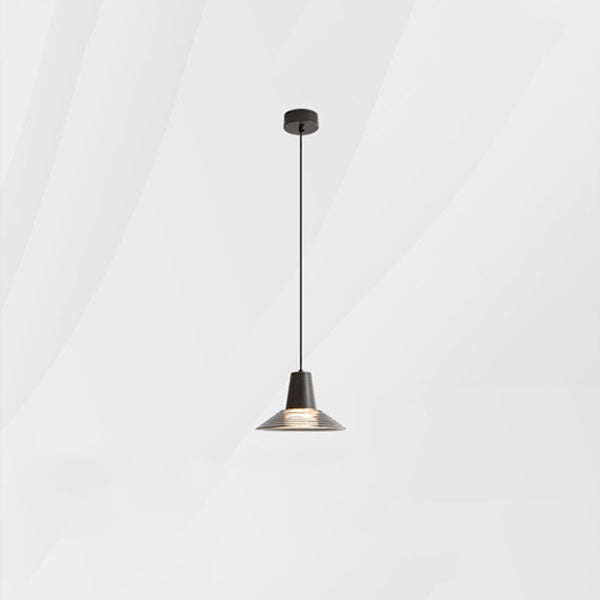 Moderna lámpara colgante de lujo en forma de cono de vidrio y latón con LED para sala de estar 