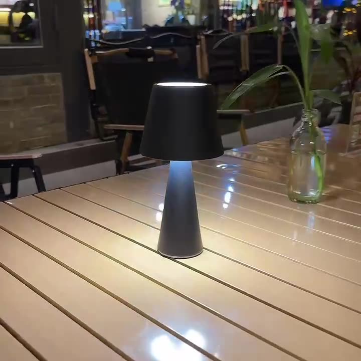 مصباح طاولة LED USB أكريليك حديدي أسطواني حديث بسيط لغرفة النوم 