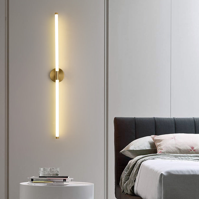 Moderne minimalistische runde Basis lange Streifen Eisen Silikon LED Wandleuchte für Schlafzimmer 