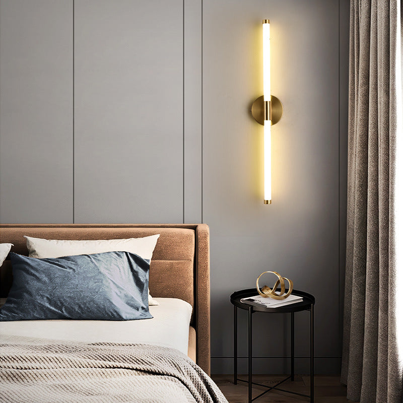 Moderne minimalistische runde Basis lange Streifen Eisen Silikon LED Wandleuchte für Schlafzimmer 
