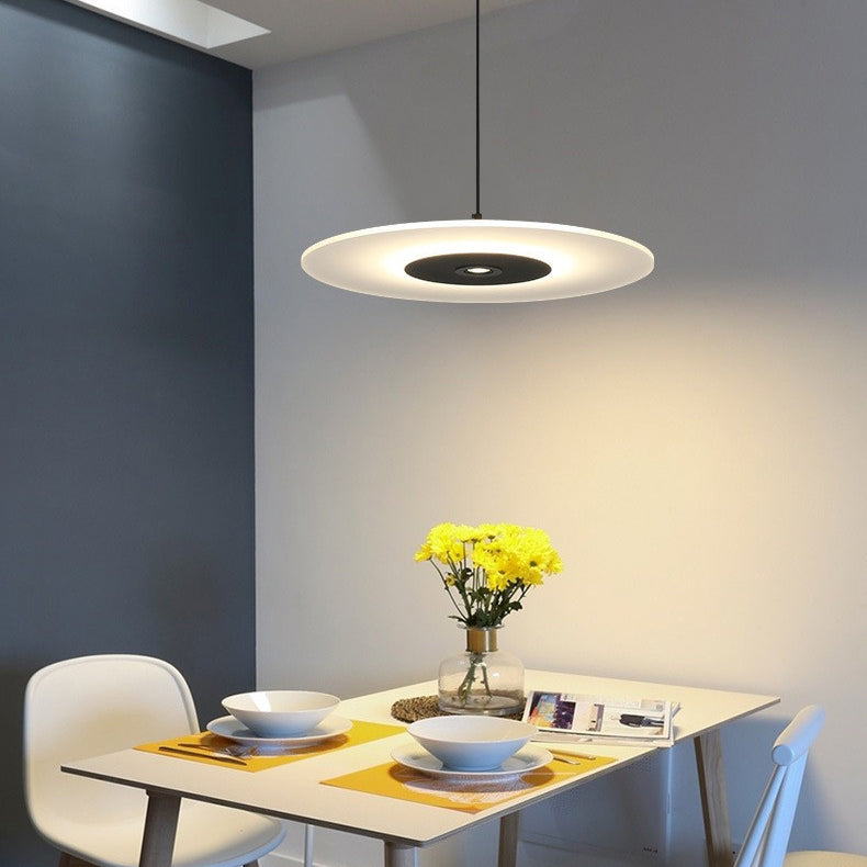 Suspension LED en forme de disque rond nordique contemporain en acrylique et fer pour salle à manger 