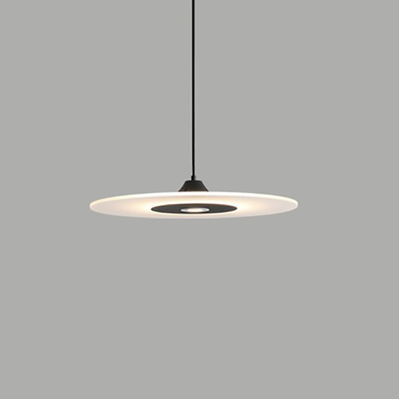 Zeitgenössische nordische runde UFO-Scheibe aus Acryl in Eisenform LED Pendelleuchte für Esszimmer 
