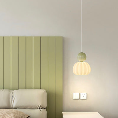 Zeitgenössische kreative runde Kürbis-Hardware-Acryl-LED-Pendelleuchte für Schlafzimmer 