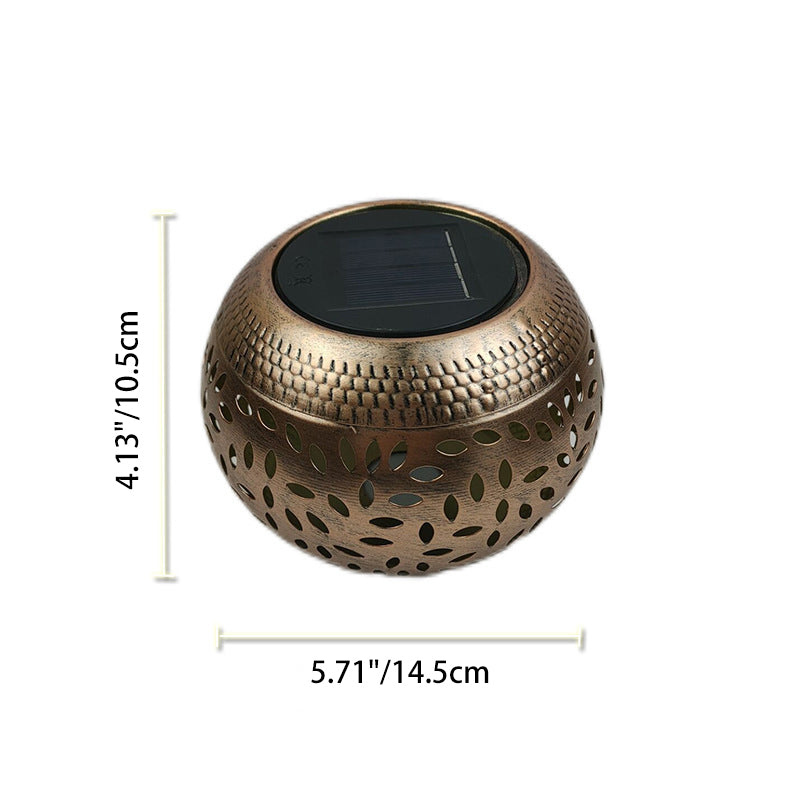 Art déco moderne Lanterne solaire en fer à petits trous Forme de lumières LED extérieures pour jardin 