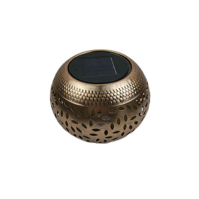 Art déco moderne Lanterne solaire en fer à petits trous Forme de lumières LED extérieures pour jardin 