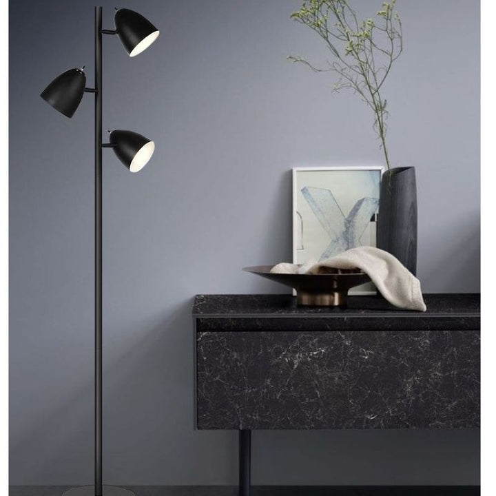 Lampadaire moderne minimaliste en fer à 3 lumières avec cylindre et longue tige pour salon 