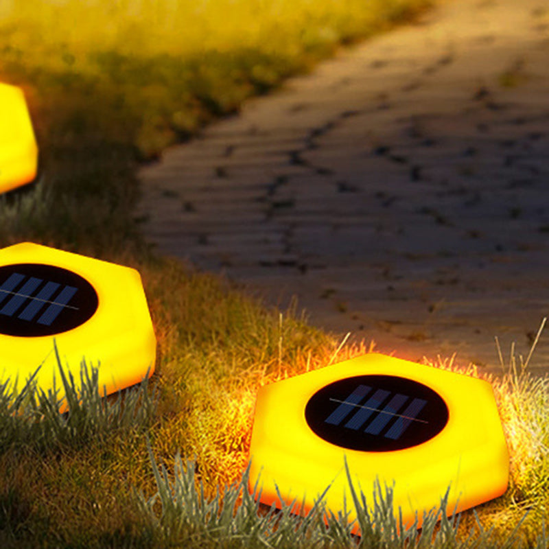 ضوء حديقة LED سداسي الشكل مقاوم للماء يعمل بالطاقة الشمسية بأسلوب عصري وبسيط مصنوع من البلاستيك الأكريليكي للتركيب في الأرض 