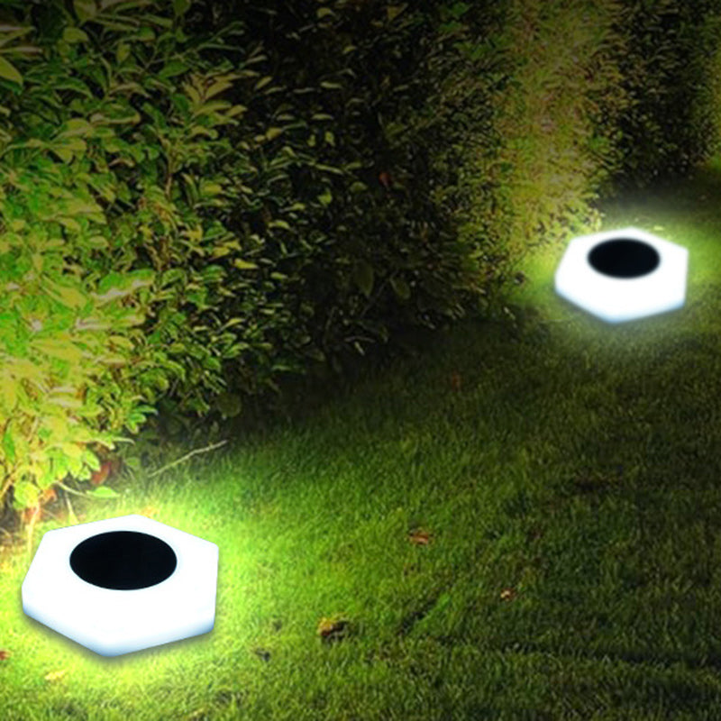 ضوء حديقة LED سداسي الشكل مقاوم للماء يعمل بالطاقة الشمسية بأسلوب عصري وبسيط مصنوع من البلاستيك الأكريليكي للتركيب في الأرض 