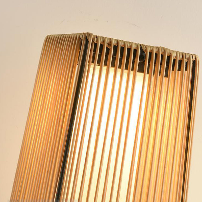 Lumière paysagère LED moderne minimaliste solaire étanche en bande prismatique en acier inoxydable et rotin pour patio extérieur 