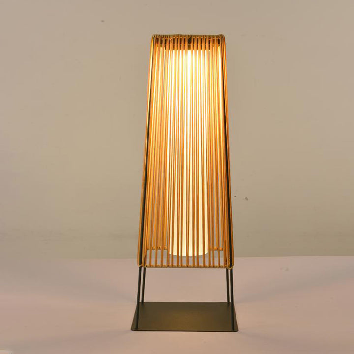 Lumière paysagère LED moderne minimaliste solaire étanche en bande prismatique en acier inoxydable et rotin pour patio extérieur 