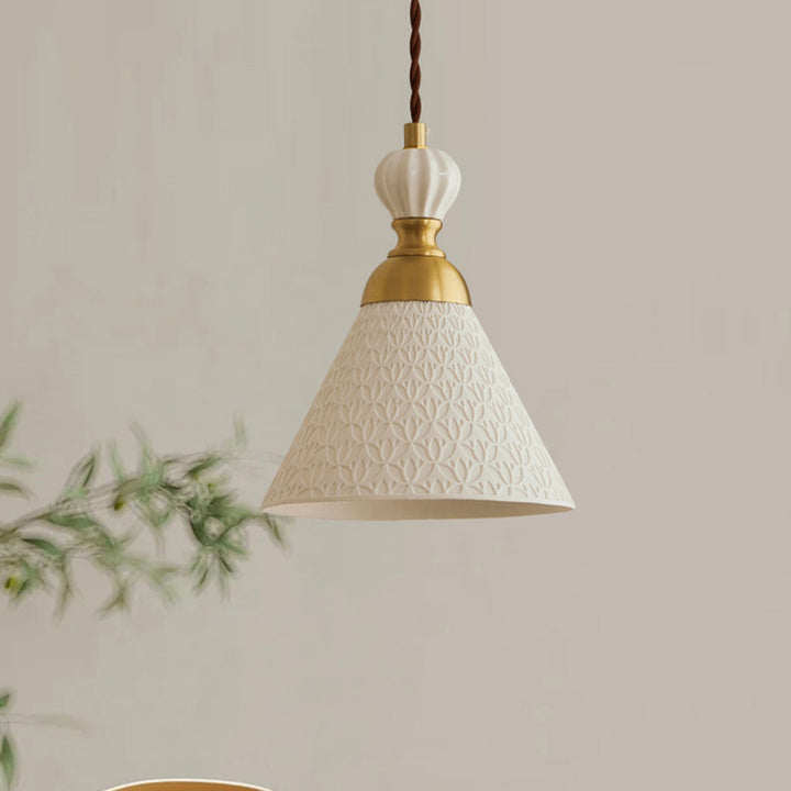 Suspension lumineuse contemporaine scandinave à motif triangle demi-cercle pièce de monnaie en cuivre motif nuage en céramique cuivrée à 1 lumière pour chambre 