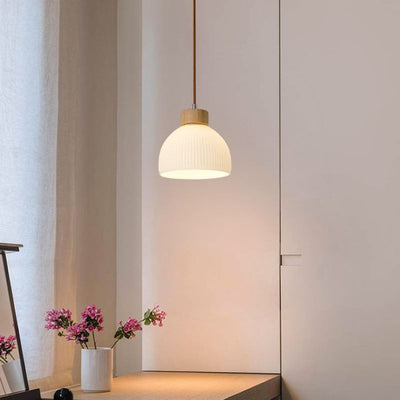 Luz colgante de 1 luz de vidrio de goma rayada de base de disco cilíndrico semirredondo minimalista moderna para dormitorio 