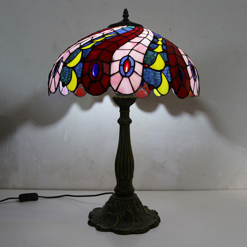 Lampe de table à 1 lumière en verre alliage avec base en feuille de lotus ovale et demi-cercle Tiffany traditionnel pour chambre 