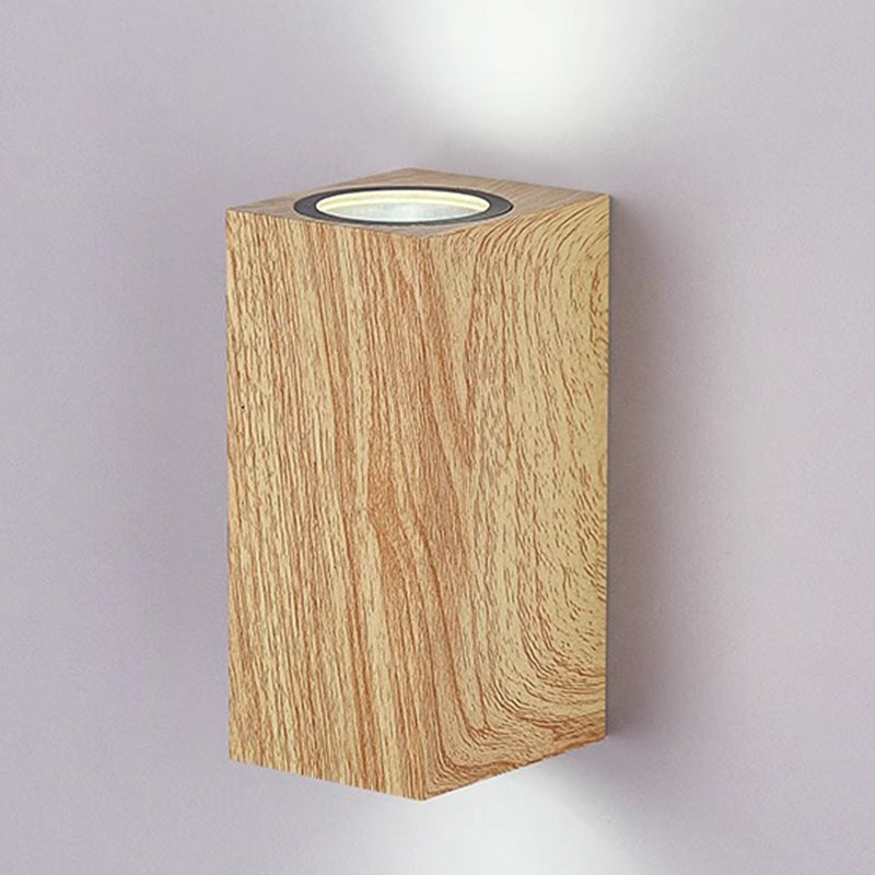 Applique murale contemporaine scandinave étanche rectangulaire en ABS à grain de bois incurvé avec 2 lumières pour patio extérieur 