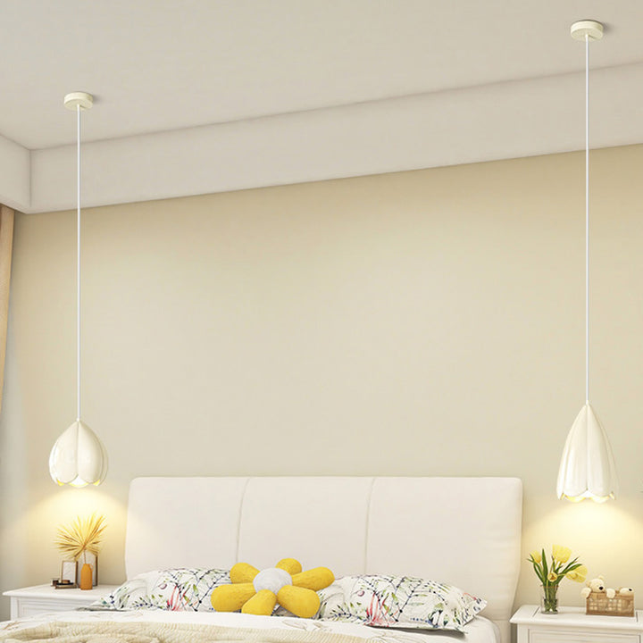 Suspension lumineuse à 1 ampoule en résine avec motif floral scandinave contemporain pour chambre 