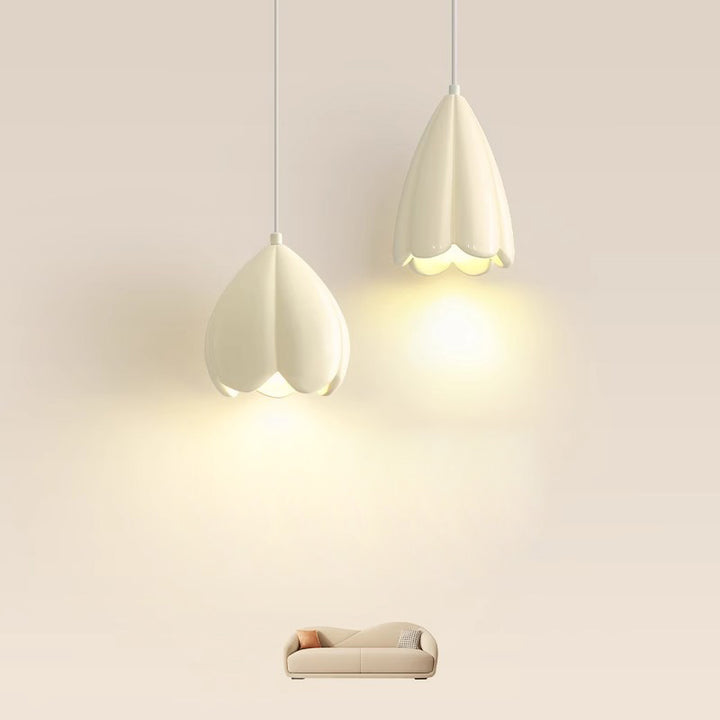 Suspension lumineuse à 1 ampoule en résine avec motif floral scandinave contemporain pour chambre 