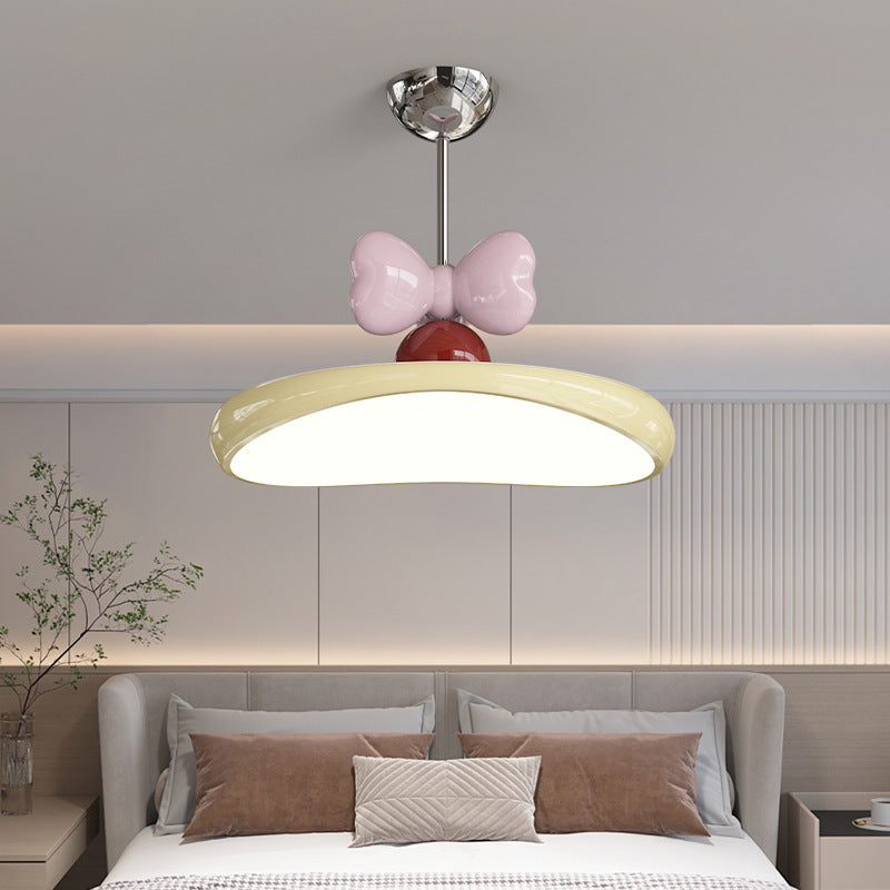 Lumière de plafond semi-encastrée LED en fer et acrylique à base semi-circulaire en arc ovale minimaliste moderne pour chambre 
