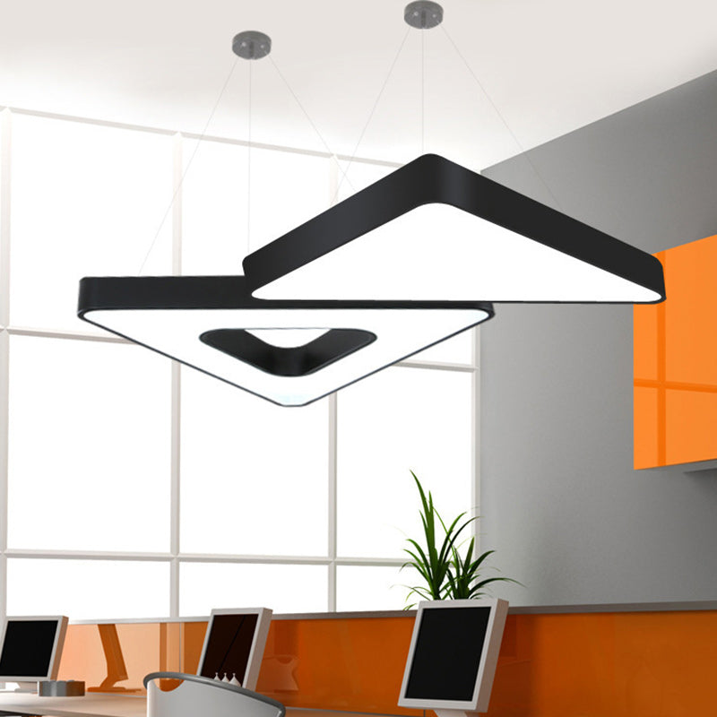 Lampe suspendue LED en acrylique et fer creux triangulaire minimaliste moderne pour salon 