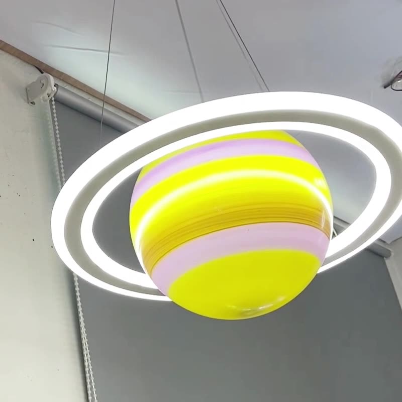 Lustre suspendu moderne minimaliste en forme de planète avec boule en PVC et fer à 1 lumière pour chambre d&