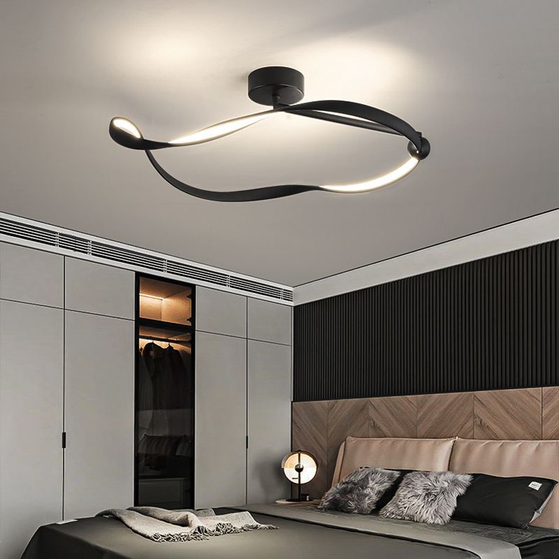 Lustre moderne minimaliste à montage semi-encastré LED en aluminium, fer et acrylique avec base en disque irrégulier pour chambre 