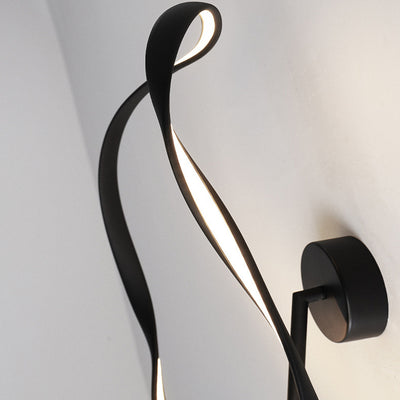 Lustre moderne minimaliste à montage semi-encastré LED en aluminium, fer et acrylique avec base en disque irrégulier pour chambre 