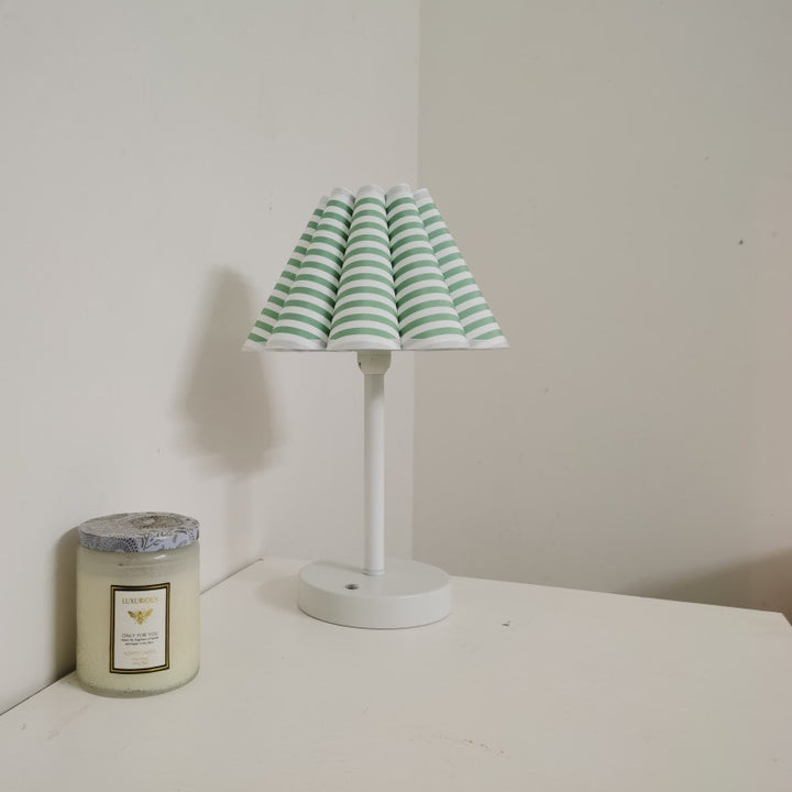 Lámpara de mesa de 1 luz con base de disco de tallo en forma de pétalo redonda moderna minimalista para dormitorio 