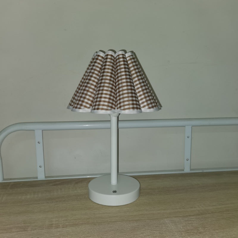 Lampe de table à 1 lumière avec base en disque, tige en forme de pétale, table ronde minimaliste moderne pour chambre à coucher 