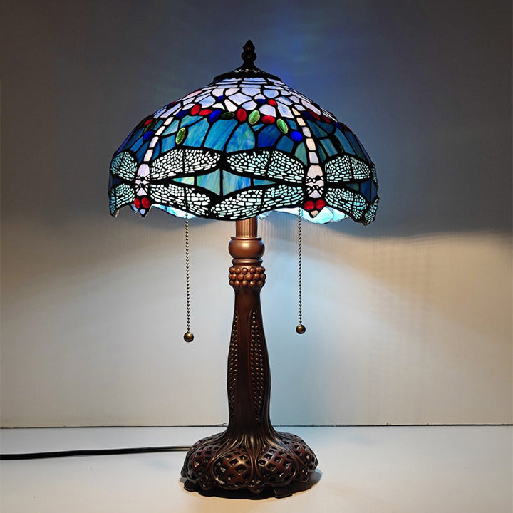 Traditionelle Tiffany Halbrundzylinder Blütenblatt Libelle Buntglas Harz 2-Licht Tischlampe für Schlafzimmer 