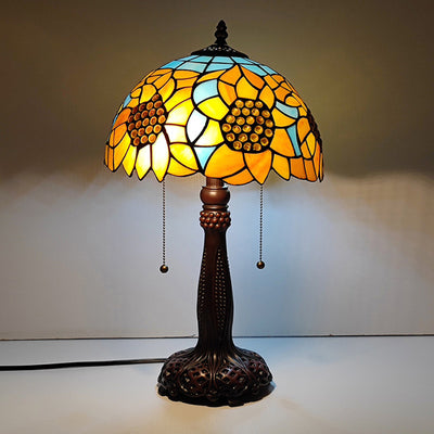 مصباح طاولة تقليدي بتصميم تيفاني نصف دائري أسطواني بتلات زجاج ملون بتصميم اليعسوب مع راتنج وإضاءة مزدوجة لغرفة النوم 