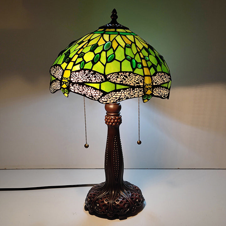 Traditionelle Tiffany Halbrundzylinder Blütenblatt Libelle Buntglas Harz 2-Licht Tischlampe für Schlafzimmer 