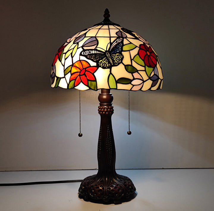 Traditionelle Tiffany Halbrundzylinder Blütenblatt Libelle Buntglas Harz 2-Licht Tischlampe für Schlafzimmer 