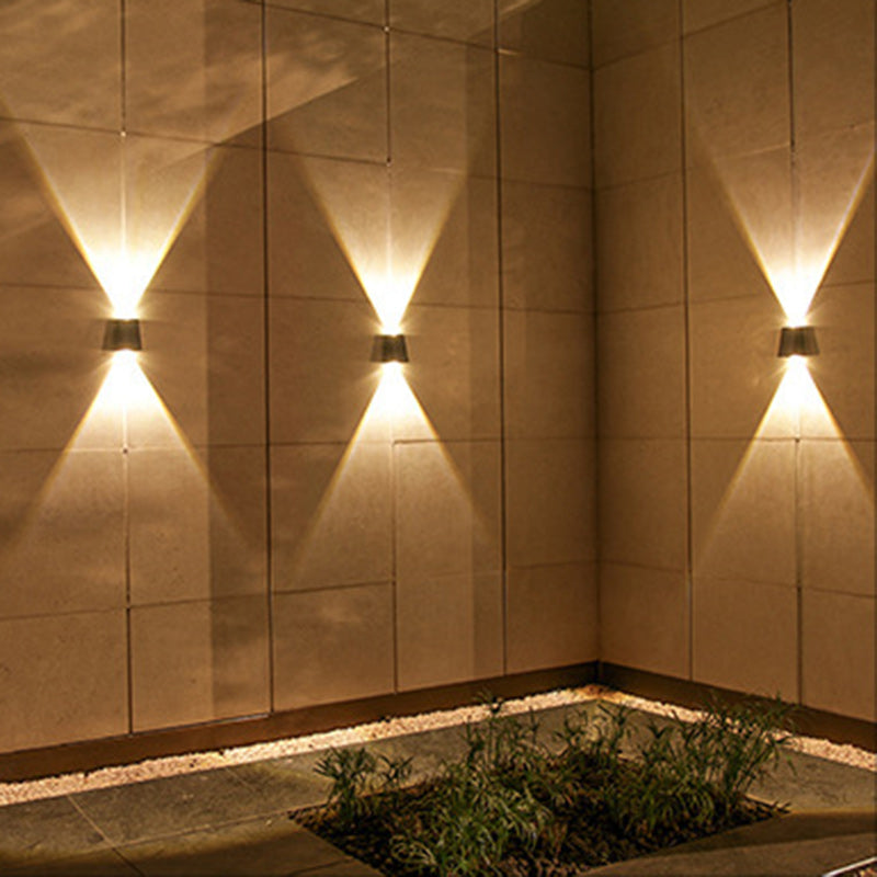 Applique murale extérieure LED en ABS PVC rectangulaire trapézoïdale imperméable solaire minimaliste moderne pour jardin 