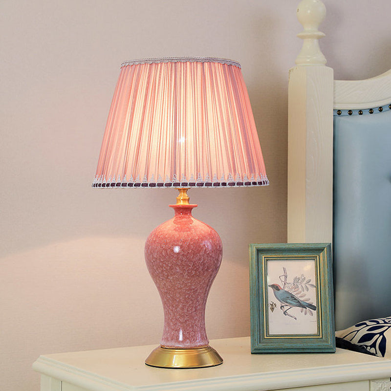 Lampe de table traditionnelle chinoise ovale sphérique ronde en céramique à glaçure cristallisée avec tissu en cuivre à 1 lumière pour chambre à coucher 