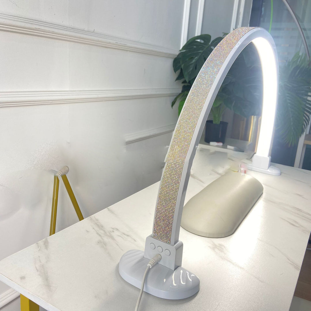 Lampe de table LED en aluminium PVC avec diamants écrasés incurvés minimaliste moderne pour salon 